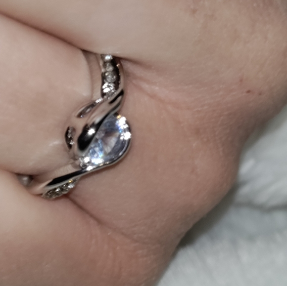 Hannah Martin Luxury Ring, US size 8 - Picture 3 of 8